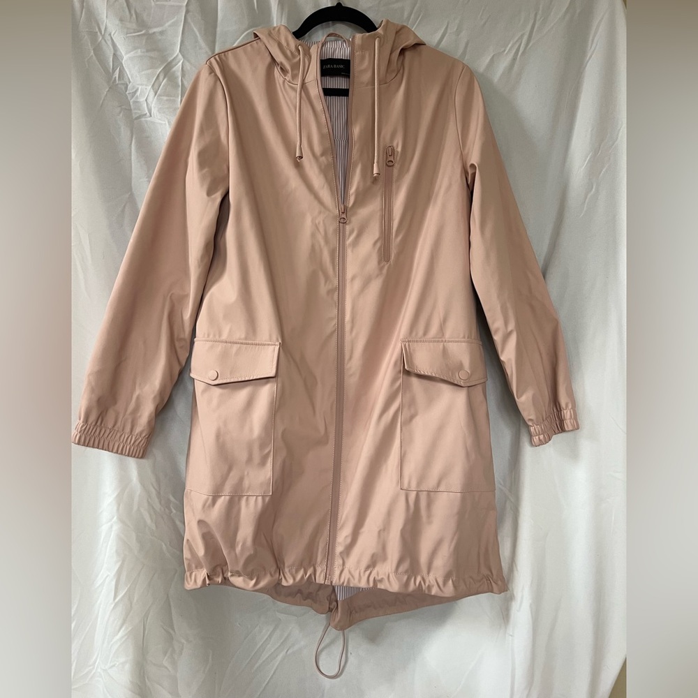 Zara’s champagne pink Raincoat